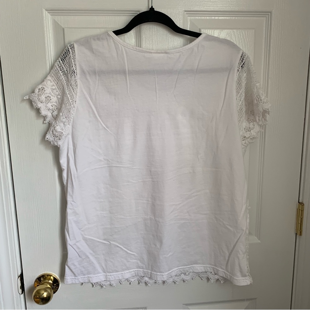 Kim Rogers large lace cap sleeve shirt - Picture 2 of 3